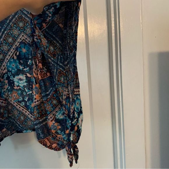 MAURICES Kimono Navy Blue Geometric Floral Patter Tie Sides One Size 100% Rayon - Picture 2 of 5